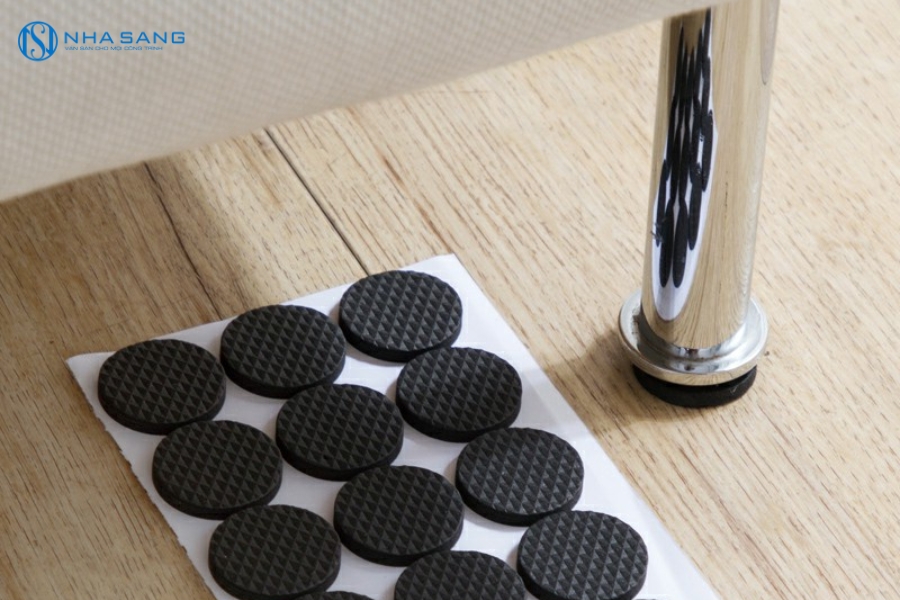 Cách Vệ Sinh Sàn Gỗ Tự Nhiên Sáng Bóng Như Mới