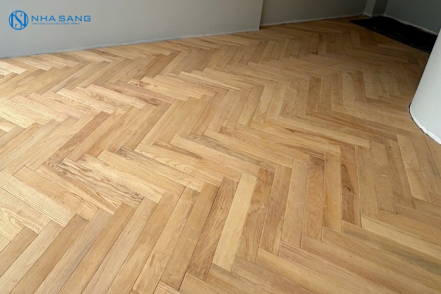 Sàn Gỗ Sồi Tự Nhiên: Lựa Chọn Sang Trọng Cho Không Gian Hiện Đại