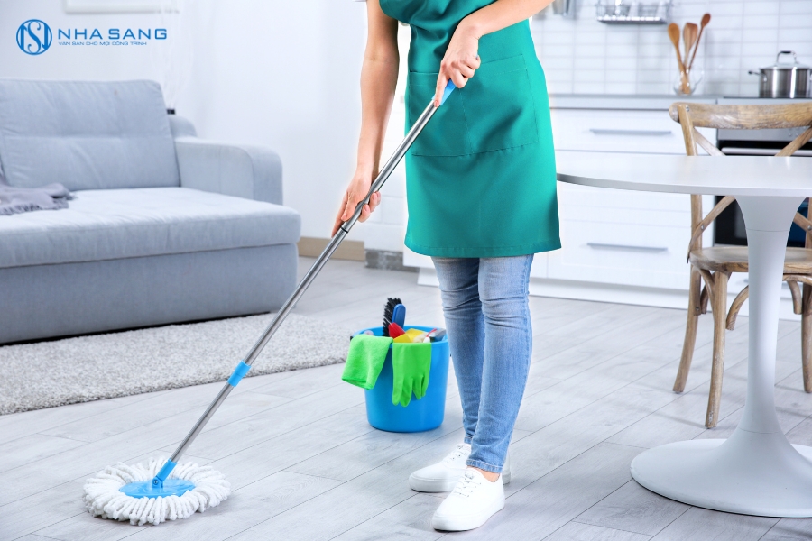 Cách Chọn Dung Dịch Lau Sàn Gỗ An Toàn Và Hiệu Quả