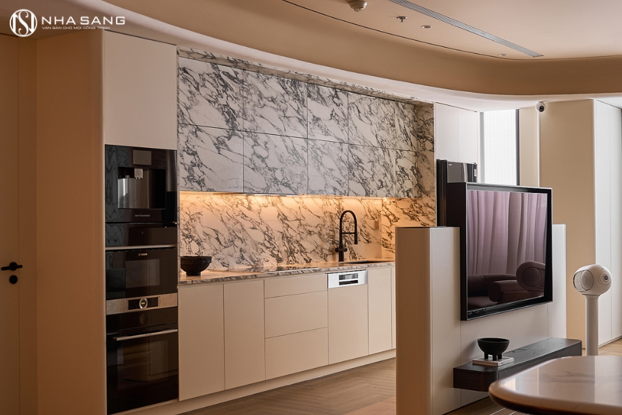 Thi Công Sàn Gỗ Floorbit HB12-09 Cho Duplex Huỳnh Thúc Kháng