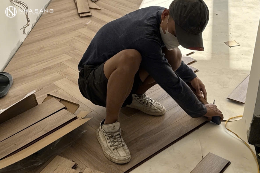 Giải Đáp Chi Tiết Về Tuổi Thọ Sàn Gỗ Công Nghiệp