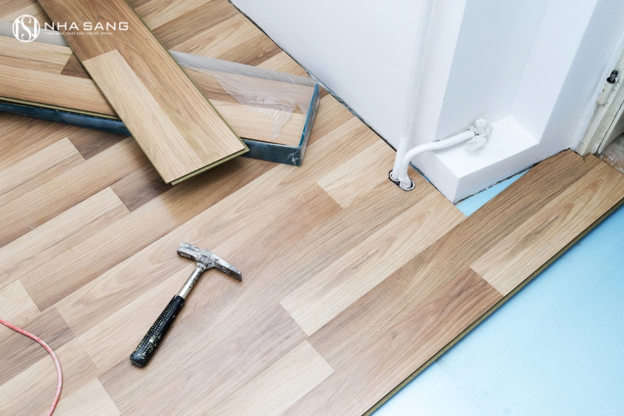 Sàn Gỗ Công Nghiệp Bị Kêu: Dấu Hiệu Cảnh Báo Lắp Đặt Hay Vật Liệu Đang Gặp Vấn Đề?