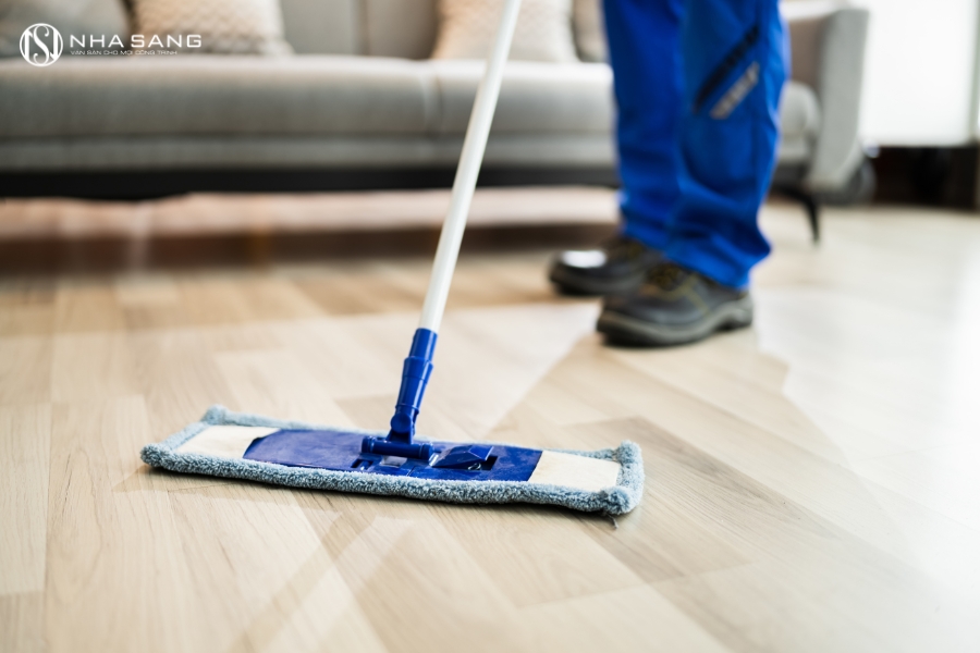 Thực Hư Việc Sàn Gỗ Công Nghiệp Có Trơn Khi Lau Nước Không